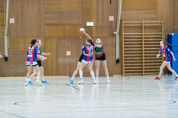 Bild 42 - wBJ HSG Horst/Kieb - HSG Kremperheide/Muensterdorf : Ergebnis: 24:18